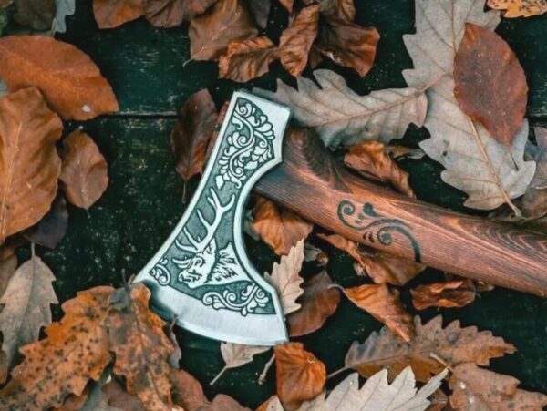 BEST HUNTING HATCHET